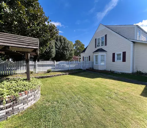 Exterior - 312 Ball Ave, Corbin, KY 40701 photo 8 of 17
