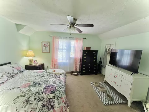 Bedroom - 312 Ball Ave, Corbin, KY 40701 photo 4 of 6