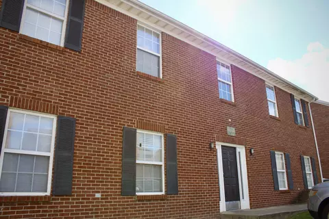 2017 Cornerstone Dr, Lexington, KY 40509
