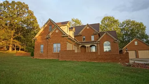 179 Halcomb Dr, Somerset, KY 42501