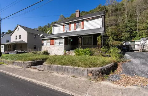 361 E Main St, Lynch, KY 40855 photo 1
