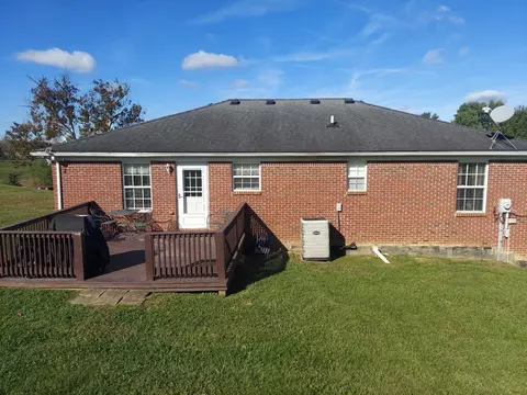 313 Brandon Ct, Berea, KY 40403 photo 5