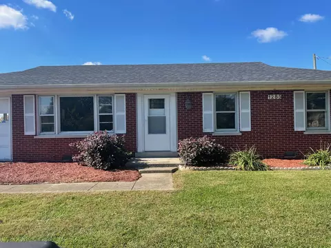 1285 Alton Rd, Lawrenceburg, KY 40342