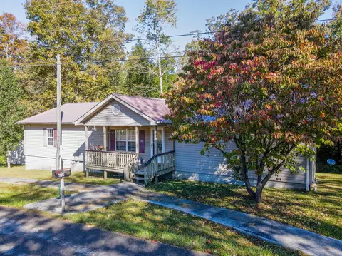 179 Bill Patrick Rd, Whitley City, KY 42653