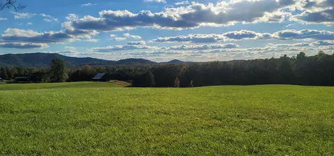 1111 C 3 Loop Rd, Williamsburg, KY 40769