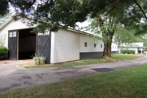 3435 Pegasus Ln, Lexington, KY 40511
