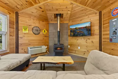 455 Mountain Laurel, Beattyville, KY 41311