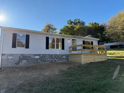 1506 Palmer St, Corbin, KY 40701 photo 2