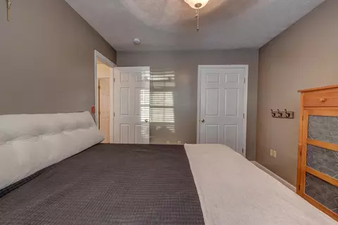Bedroom - 247 Marcellus Dr, Berea, KY 40403 photo 8 of 12