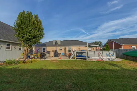 Exterior - 247 Marcellus Dr, Berea, KY 40403 photo 11 of 15