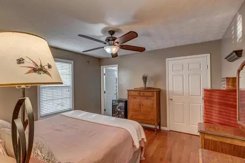 Bedroom - 247 Marcellus Dr, Berea, KY 40403 photo 1 of 12