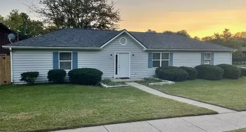 1072 Higbee Mill Rd, Lexington, KY 40503