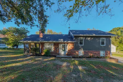 472 Logston Ln, Berea, KY 40403