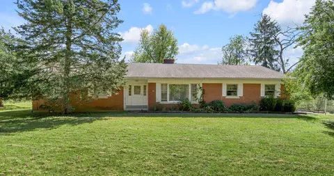 2120 Adena Ln, Lexington, KY 40516