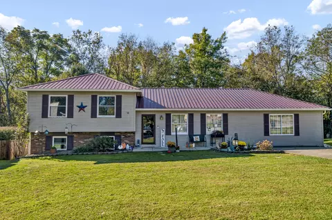 536 S Algonquin Dr, Maysville, KY 41056