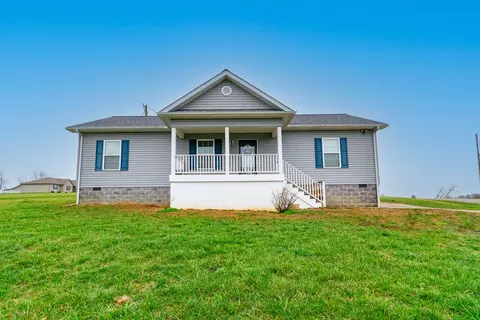 480 Lake View Rd, Ewing, KY 41039