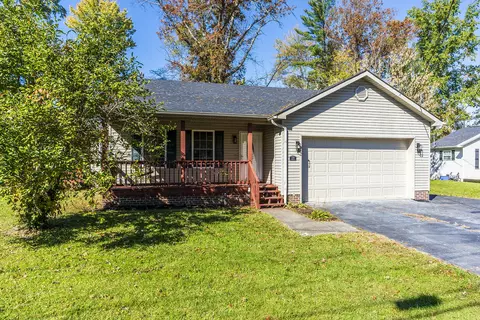 15 S Sipple St, Stanton, KY 40380