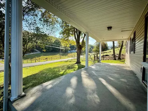 625 Flat Gap Rd, Berea, KY 40403 photo 3