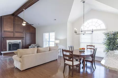2662 Flying Ebony Dr, Lexington, KY 40509