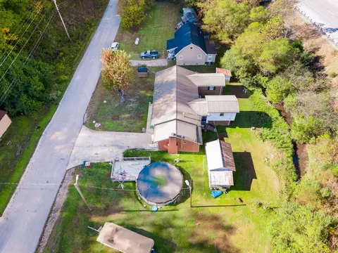 39 S Daniels Crk, Van Lear, KY 41265 photo 10