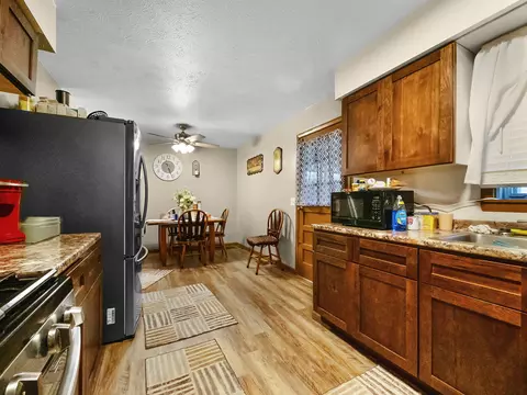 39 S Daniels Crk, Van Lear, KY 41265 photo 22