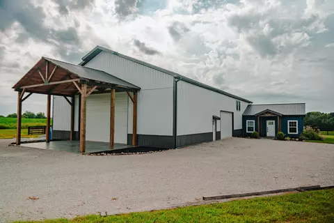 Exterior - 2953 Texas School Rd, Eubank, KY 42567 photo 6 of 34