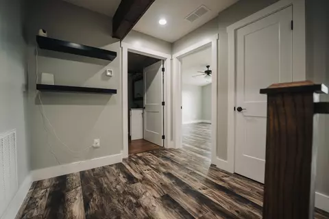 Entry Way - 2953 Texas School Rd, Eubank, KY 42567 photo 10 of 18