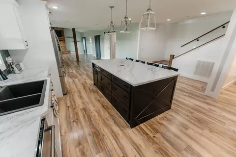 Kitchen - 2953 Texas School Rd, Eubank, KY 42567 photo 4 of 18
