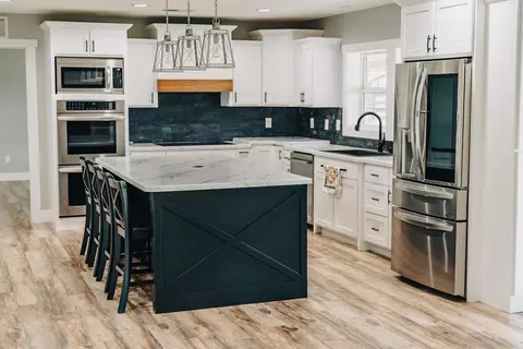 Kitchen - 2953 Texas School Rd, Eubank, KY 42567 photo 14 of 18