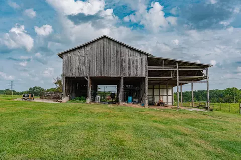 Exterior - 2953 Texas School Rd, Eubank, KY 42567 photo 5 of 34