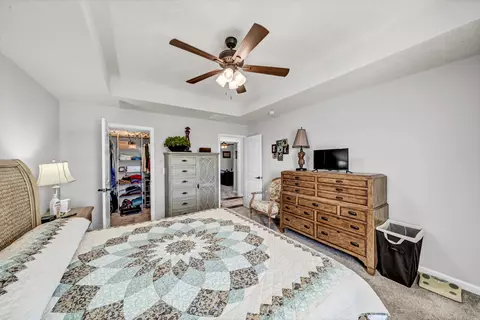 Bedroom - 645 Northfork Dr, Berea, KY 40403 photo 3 of 5