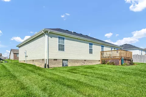 Exterior - 645 Northfork Dr, Berea, KY 40403 photo 5 of 9