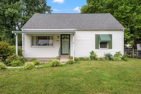 895 Lynn Rd, Lexington, KY 40504