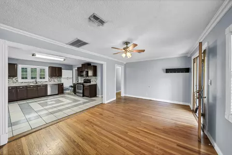 Living - 171 Limestone Rd, Morehead, KY 40351 photo 3 of 8