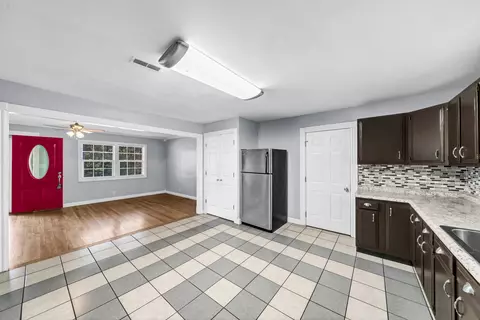 Entry Way - 171 Limestone Rd, Morehead, KY 40351 photo 3 of 7