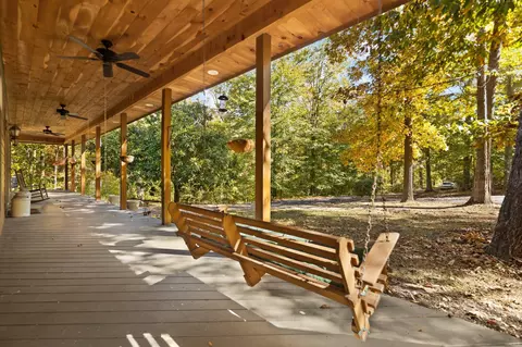 270 Wondering Woods Dr, Somerset, KY 42503