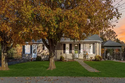 847 Todd Rd, Nancy, KY 42544 photo 2