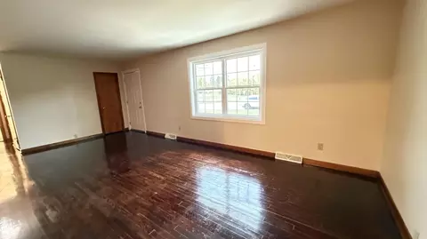 213 Oak St, Berea, KY 40403 photo 11