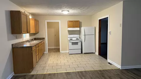 213 Oak St, Berea, KY 40403 photo 8