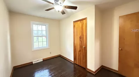 213 Oak St, Berea, KY 40403 photo 16