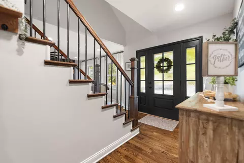 Entry Way - 1105 Nathaniel Ct, Georgetown, KY 40324 photo 2 of 7