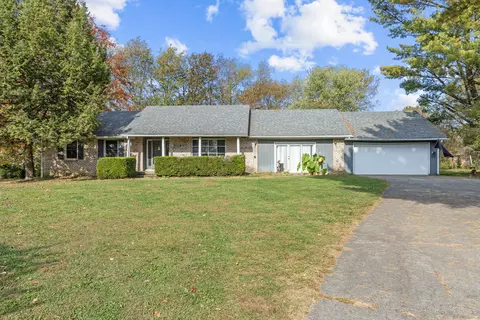 1260 Mccroskey Dr, Mount Sterling, KY 40353