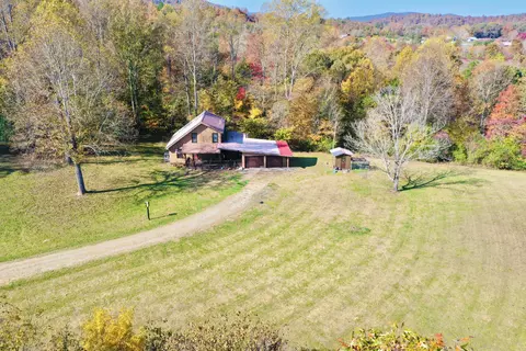 Exterior - 2700 Dal Rd, Williamsburg, KY 40769 photo 7 of 7