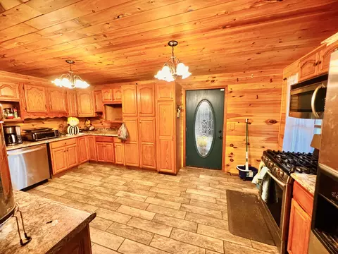 Kitchen - 2700 Dal Rd, Williamsburg, KY 40769 photo 1 of 4