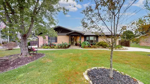 300 Pine St, Berea, KY 40403 photo 3