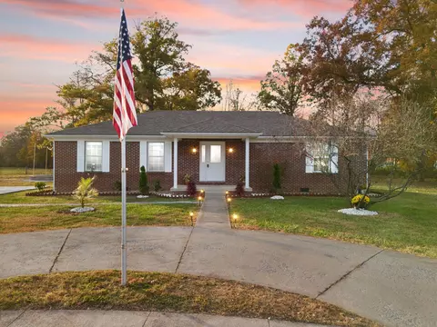 404 Briar Ct, Berea, KY 40403