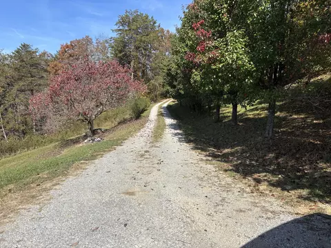 157 Snap Ln, Barbourville, KY 40906