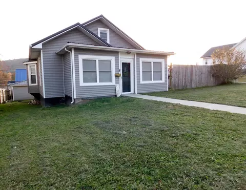 521 Elm St, Ravenna, KY 40472