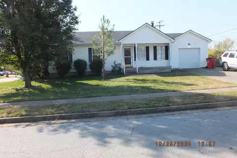 600 Pinoak Dr, Nicholasville, KY 40356
