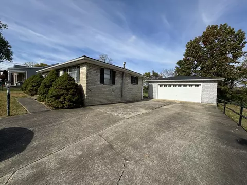141 Golf View Dr, Richmond, KY 40475